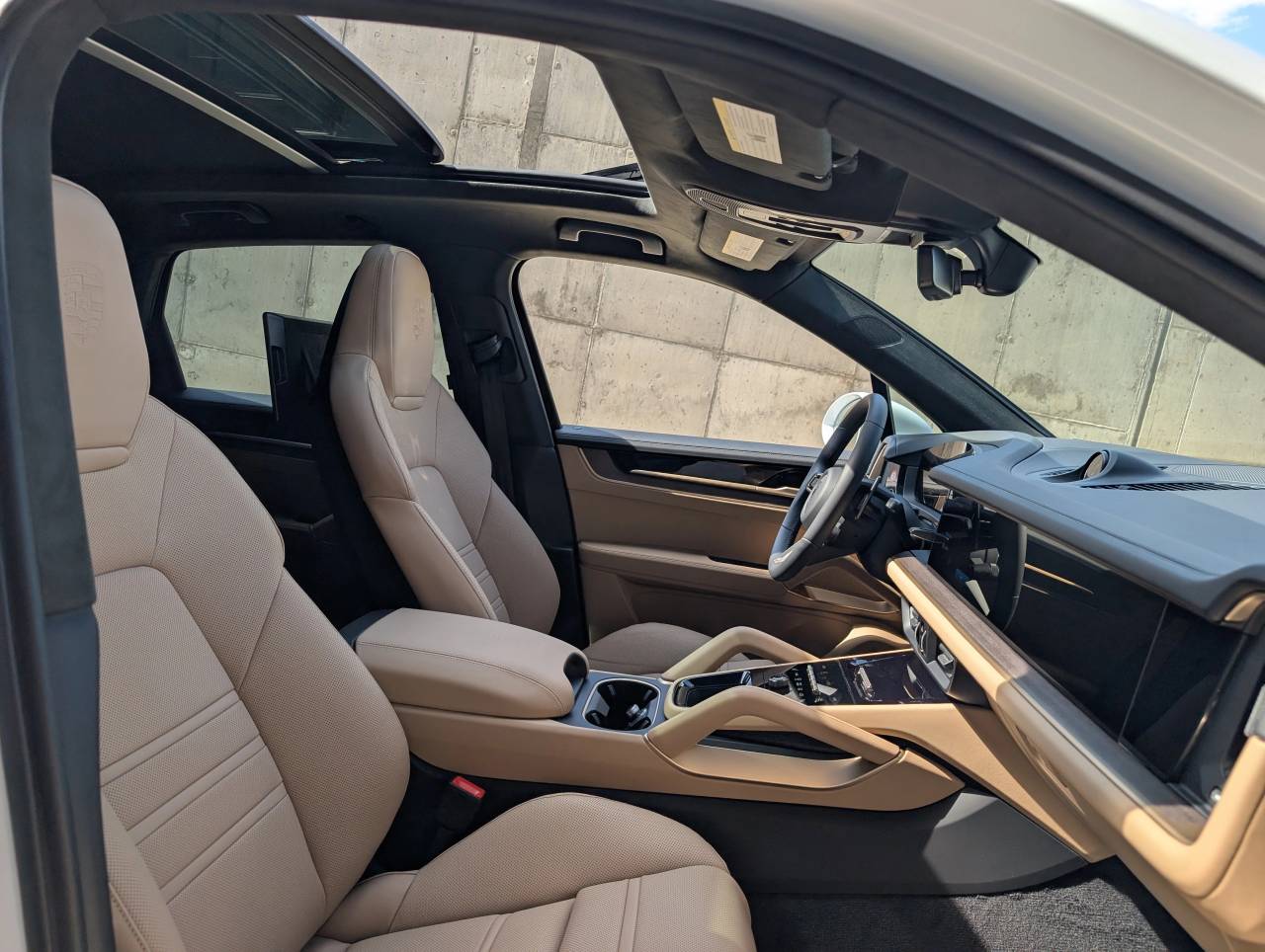 2025 Porsche Cayenne Turbo E-Hybrid - Photo 30