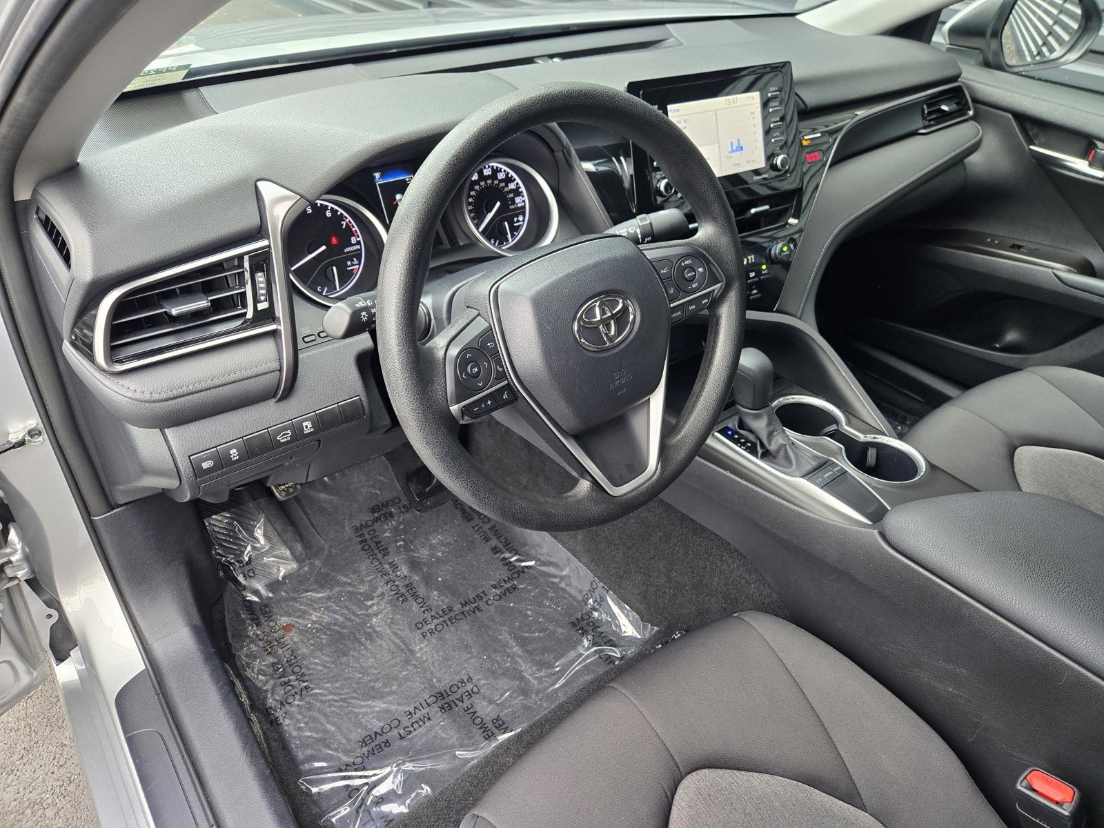 2024 Toyota Camry LE photo 4