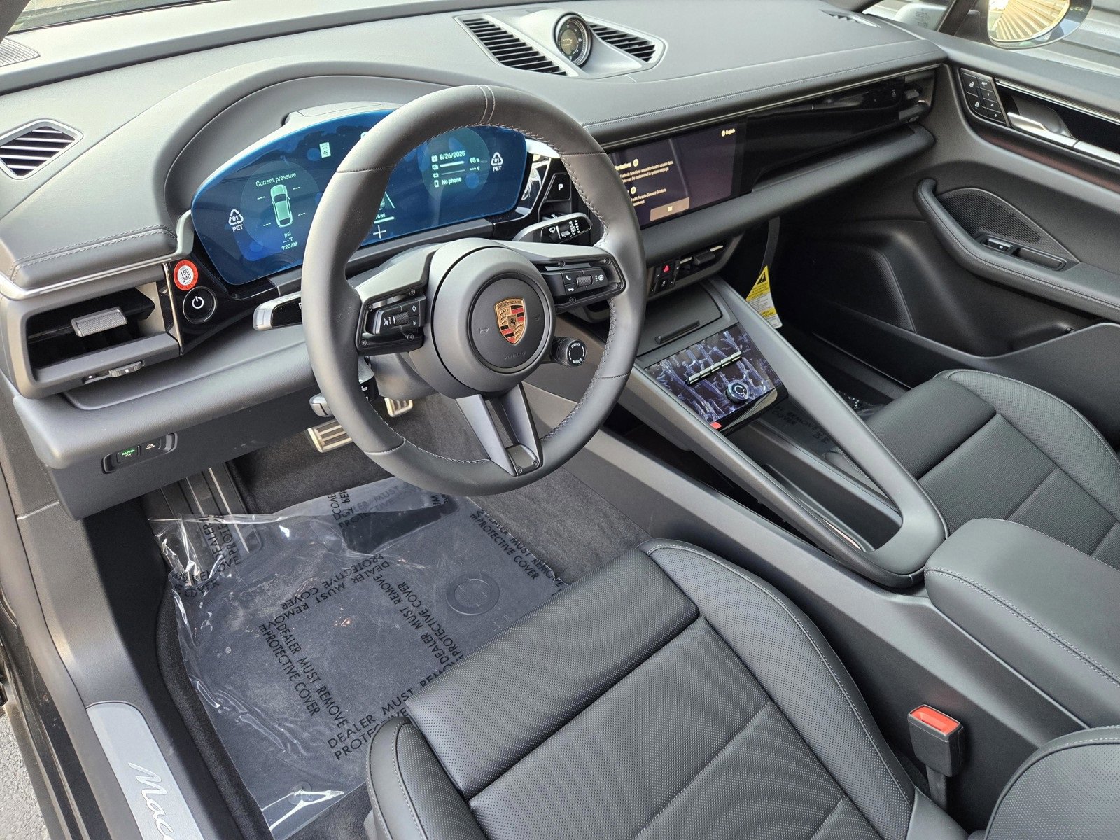 2025 Porsche Macan Electric photo 4