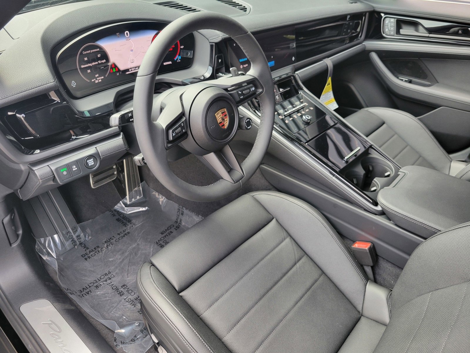 2025 Porsche Panamera 4 photo 4