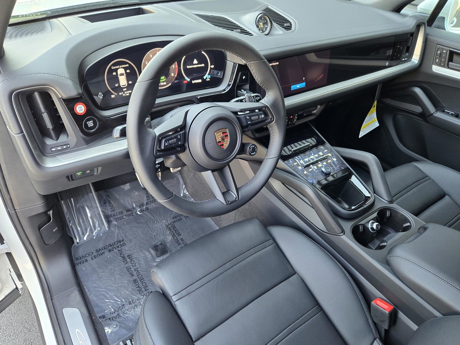 2025 Porsche Cayenne S E-Hybrid photo 4