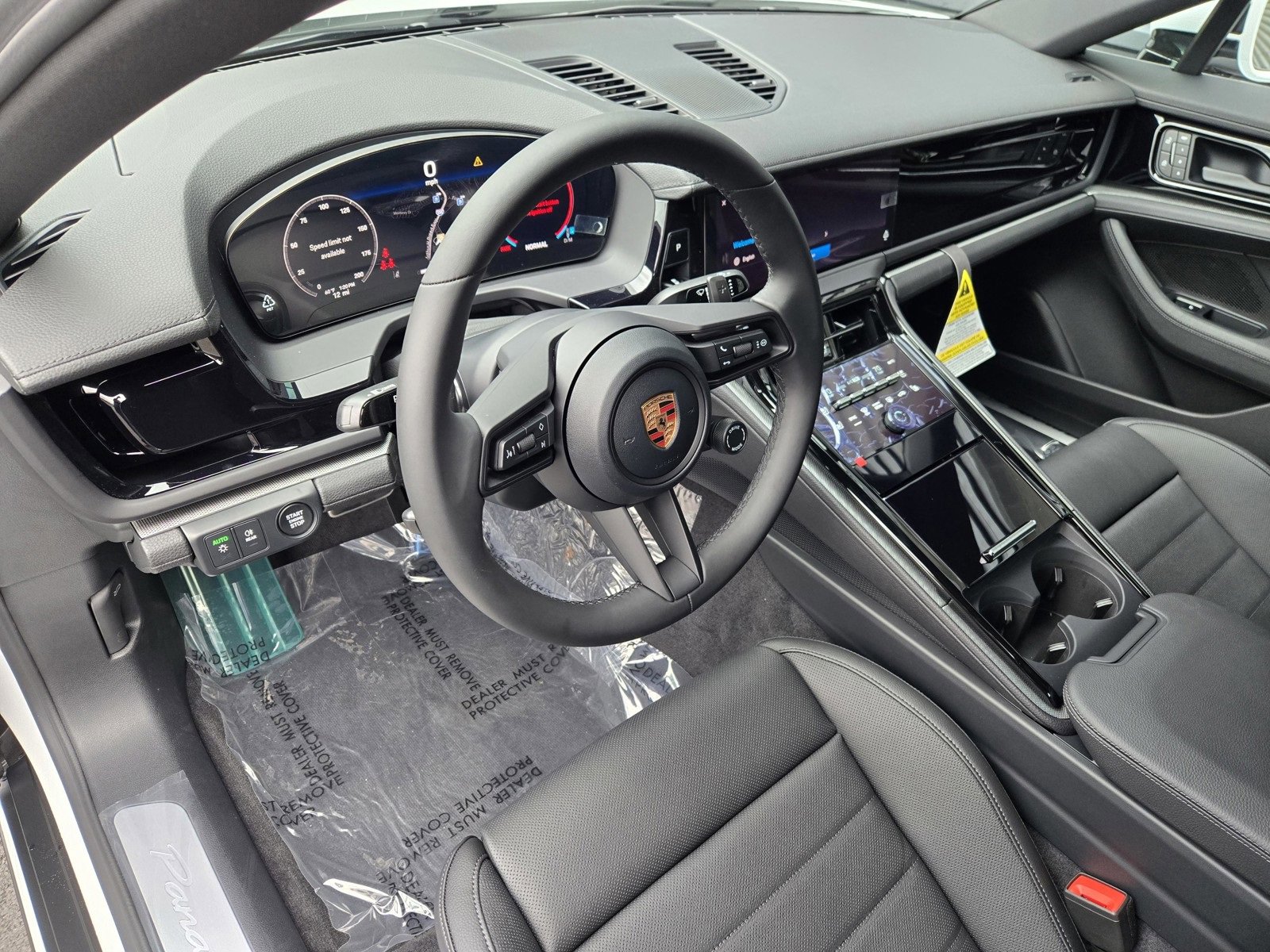 2026 Porsche Panamera 4 photo 4