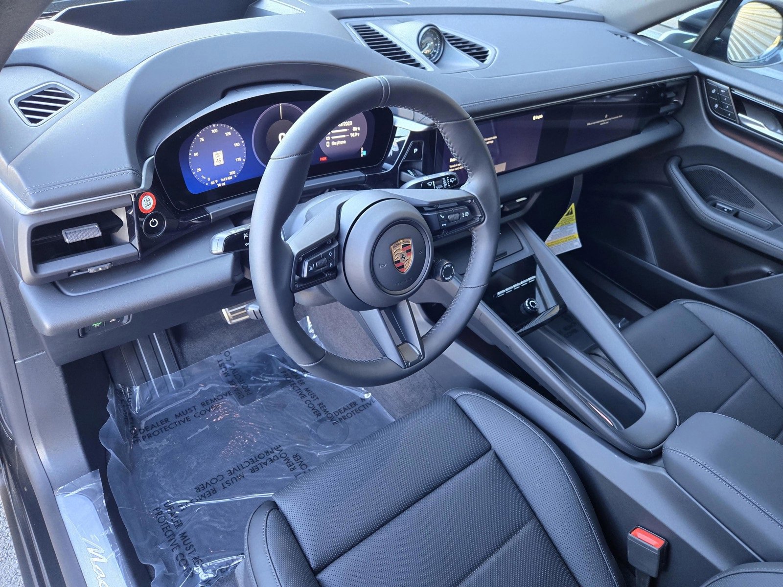 2025 Porsche Macan Electric photo 4