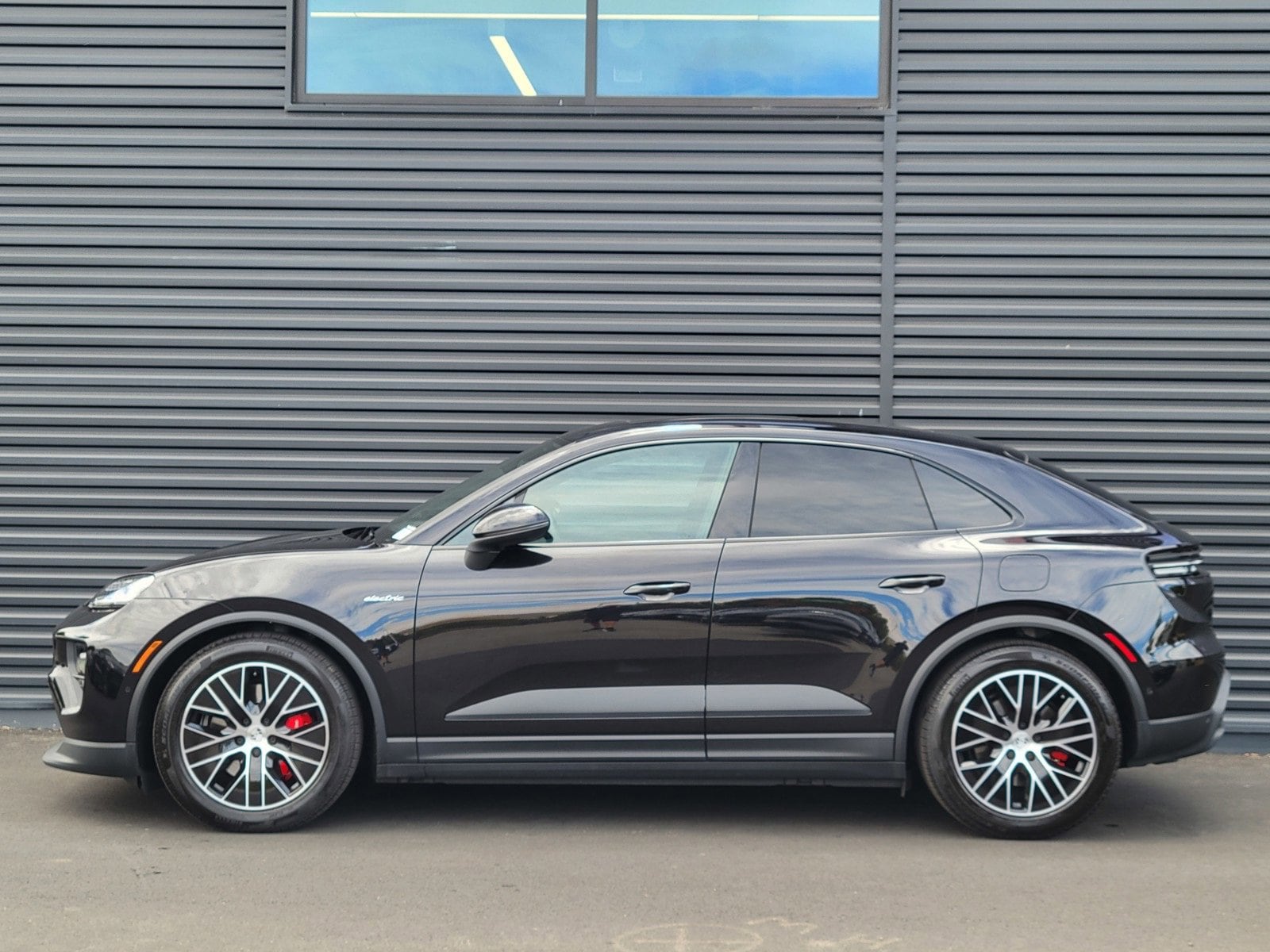 Certified 2025 Porsche Macan S with VIN WP1AB2XA3SL150464 for sale in Livermore, CA
