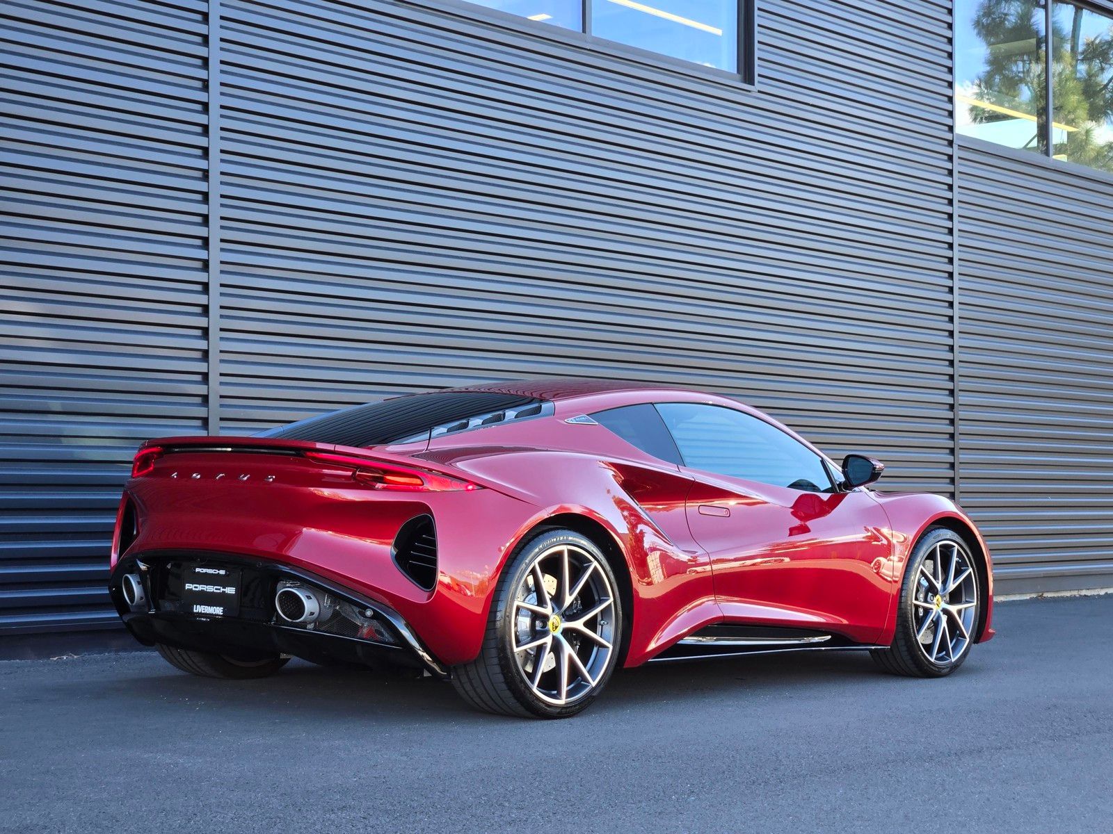 2024 Lotus Emira photo 6
