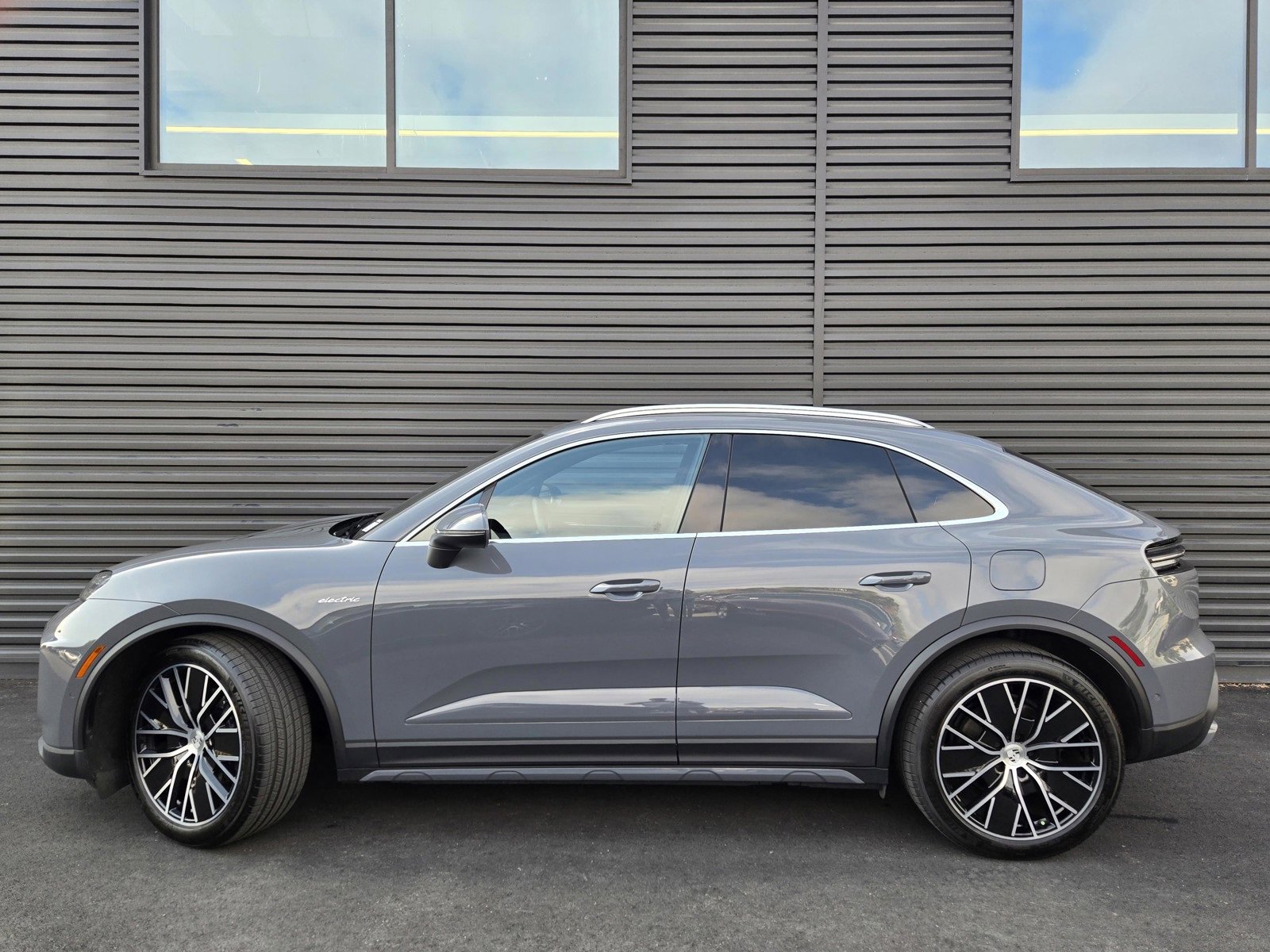Certified 2025 Porsche Macan Base with VIN WP1AA2XA9SL000345 for sale in Livermore, CA