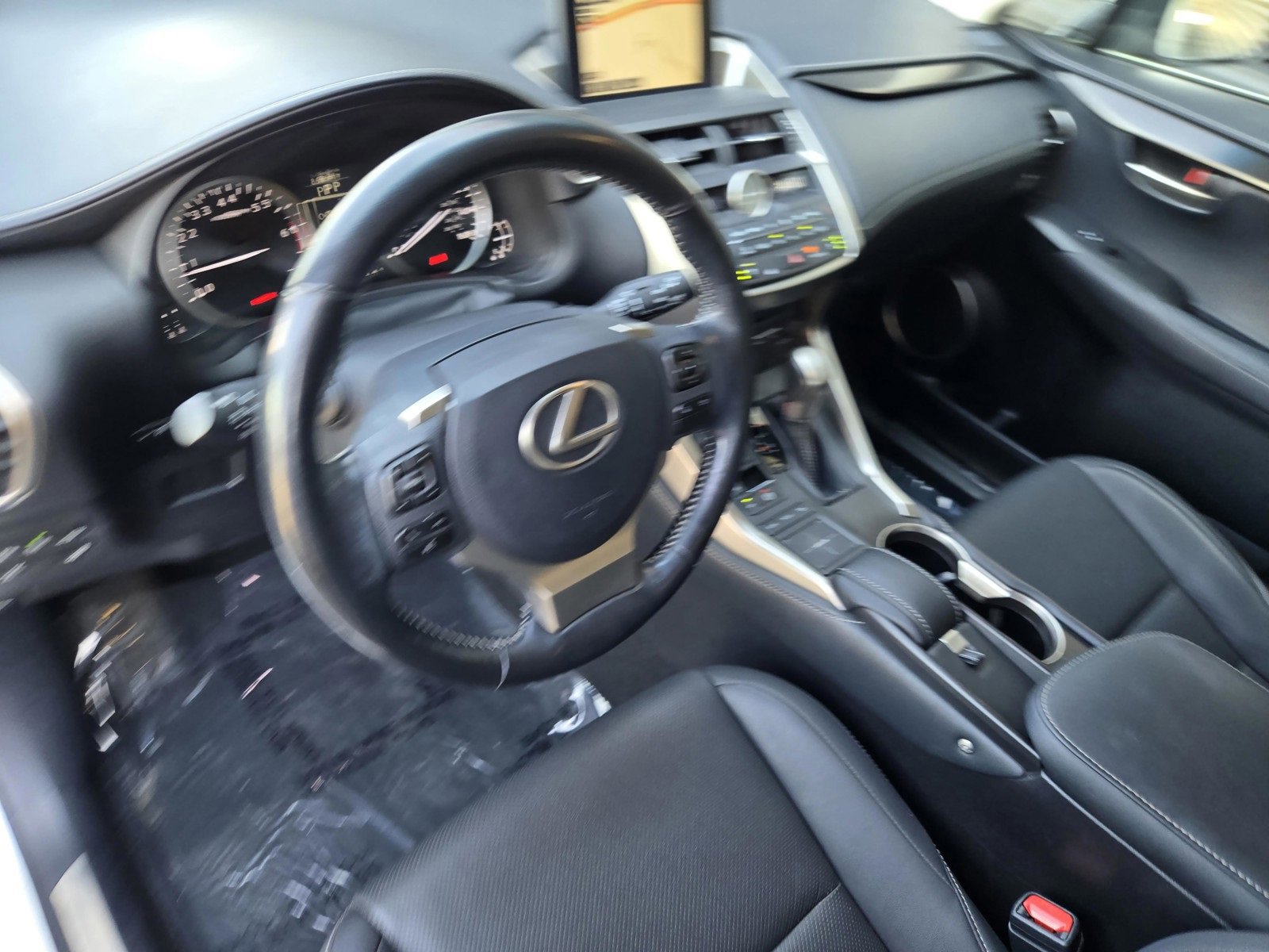2016 Lexus NX 200t Luxury photo 4