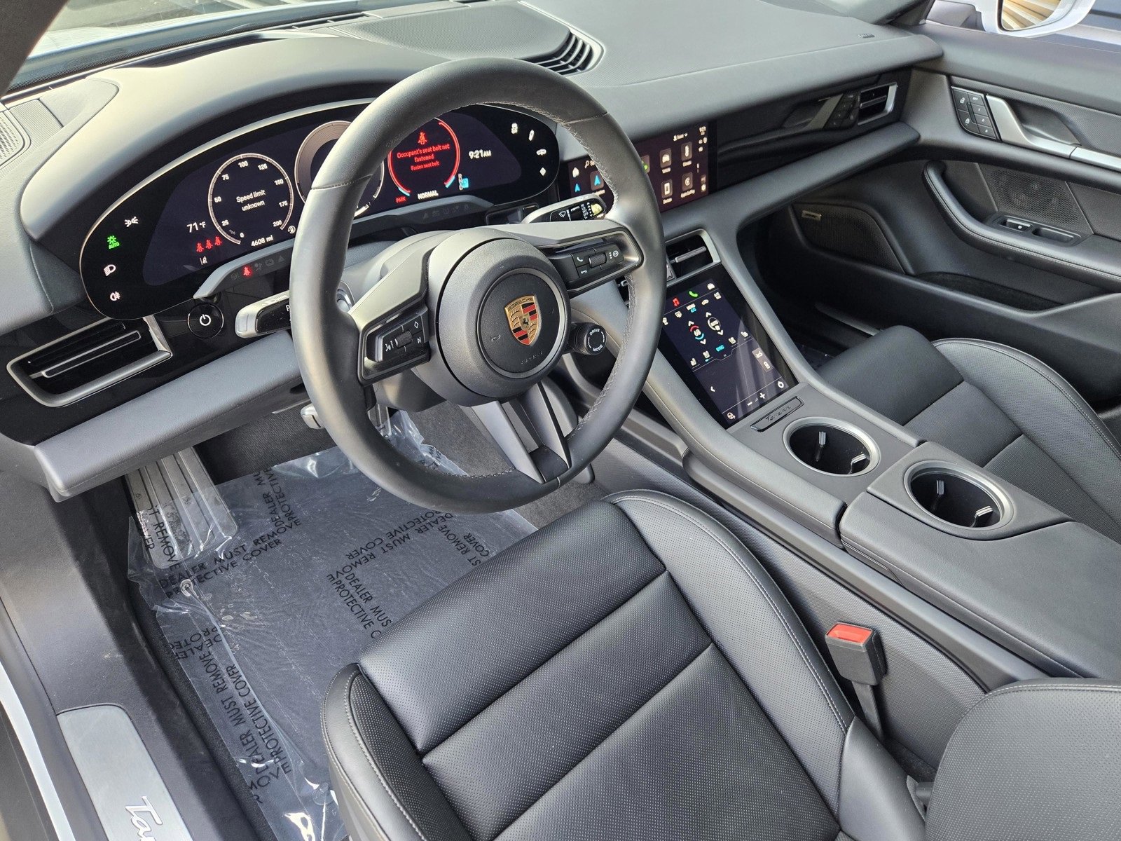 2025 Porsche Taycan photo 4