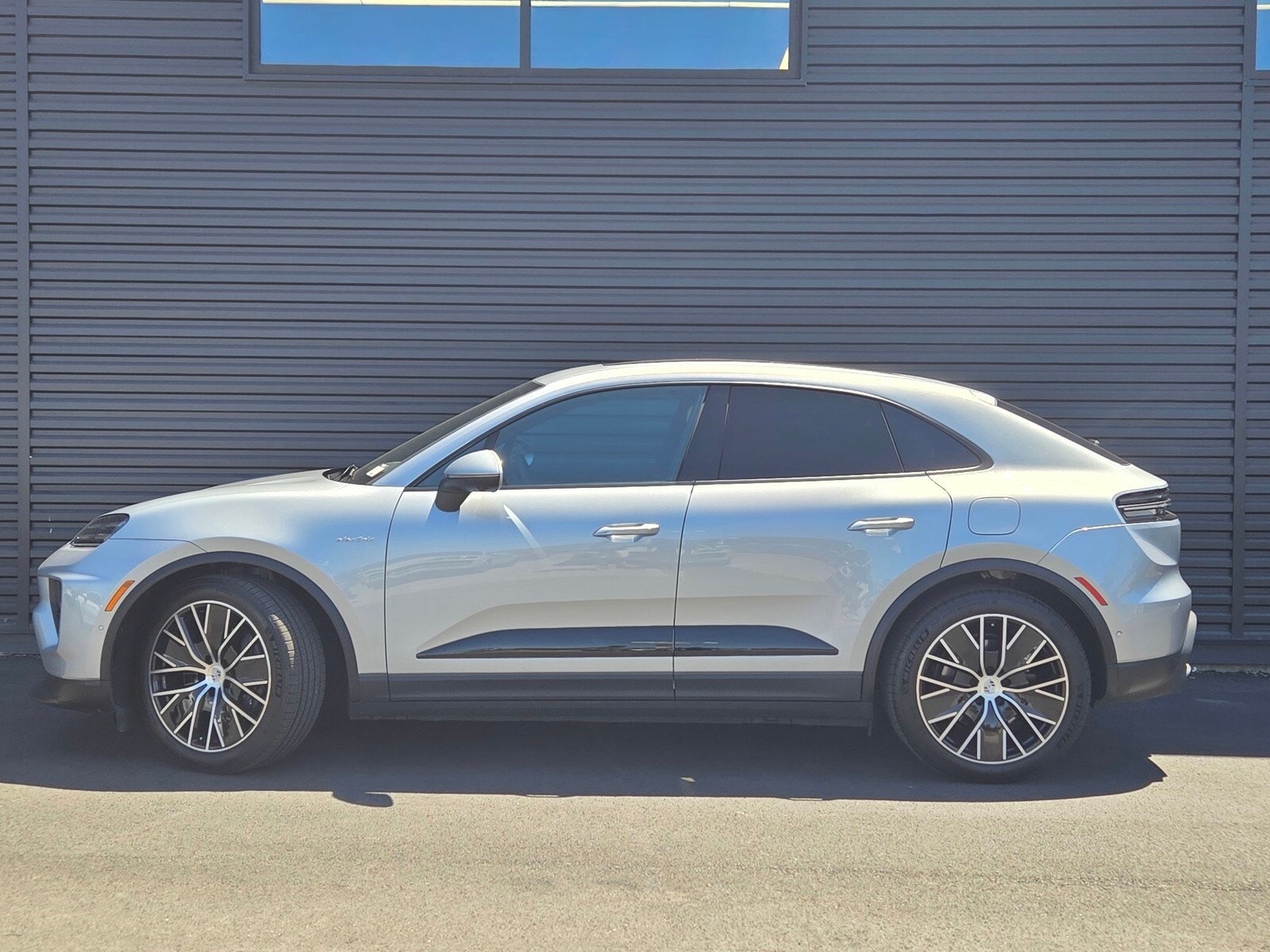Certified 2024 Porsche Macan Base with VIN WP1AA2XA8RL003229 for sale in Livermore, CA