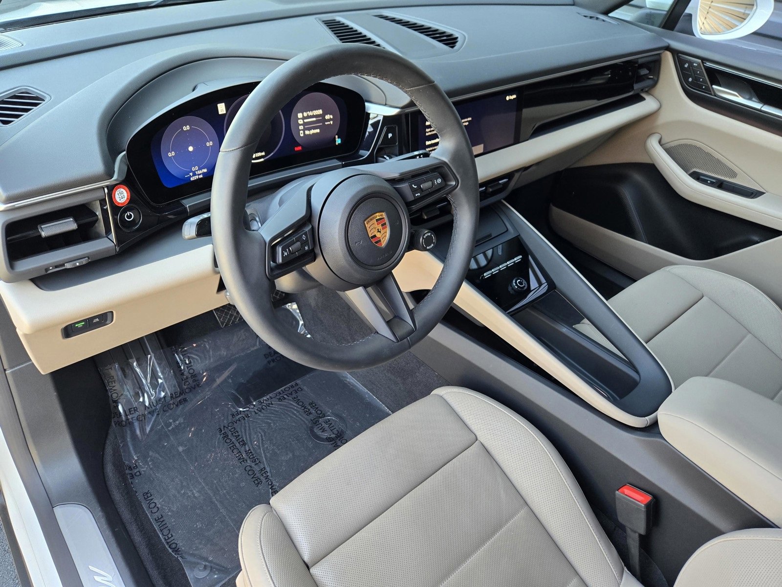 2025 Porsche Macan Electric photo 4