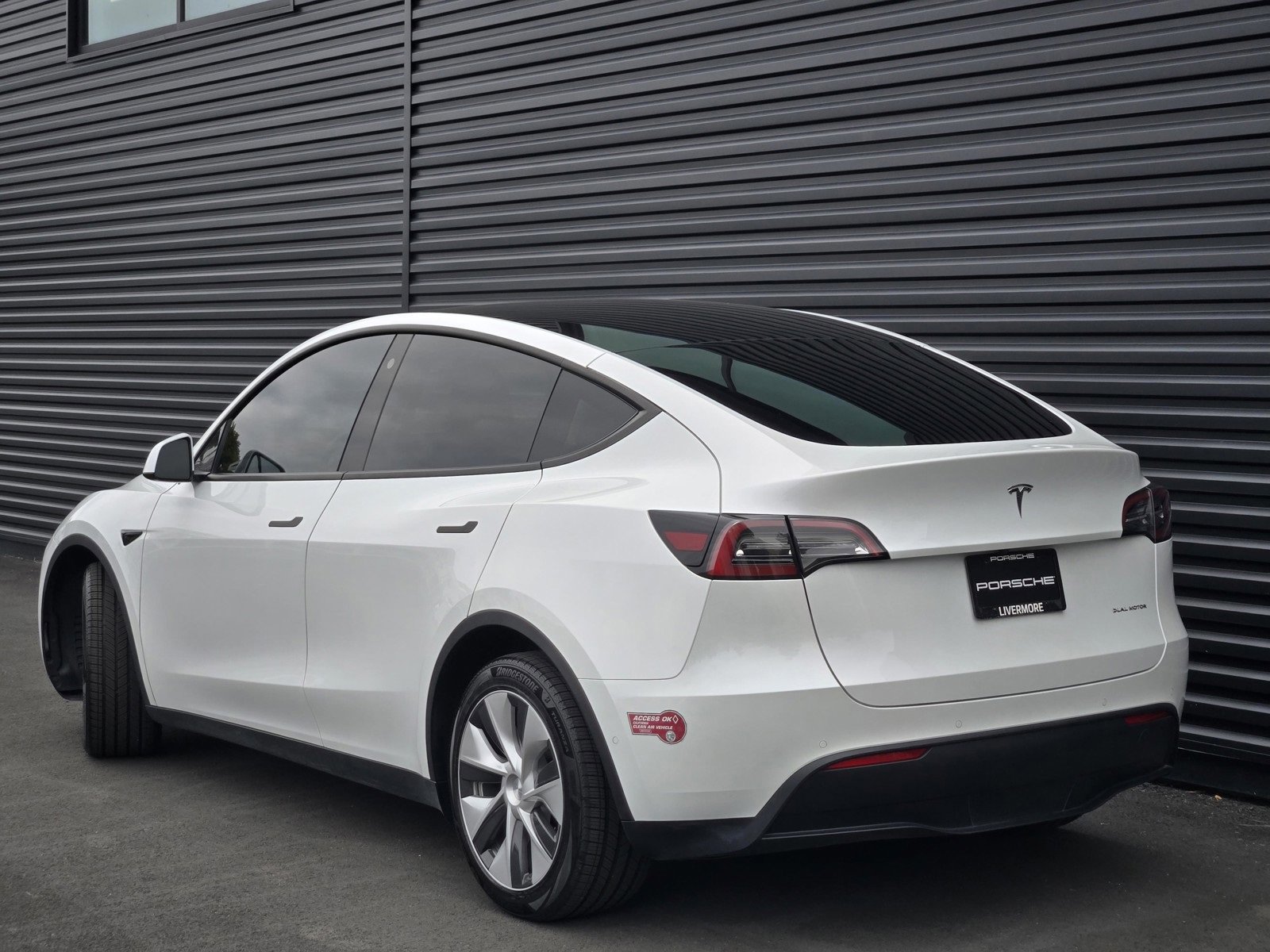 2021 Tesla Model Y Long Range photo 3