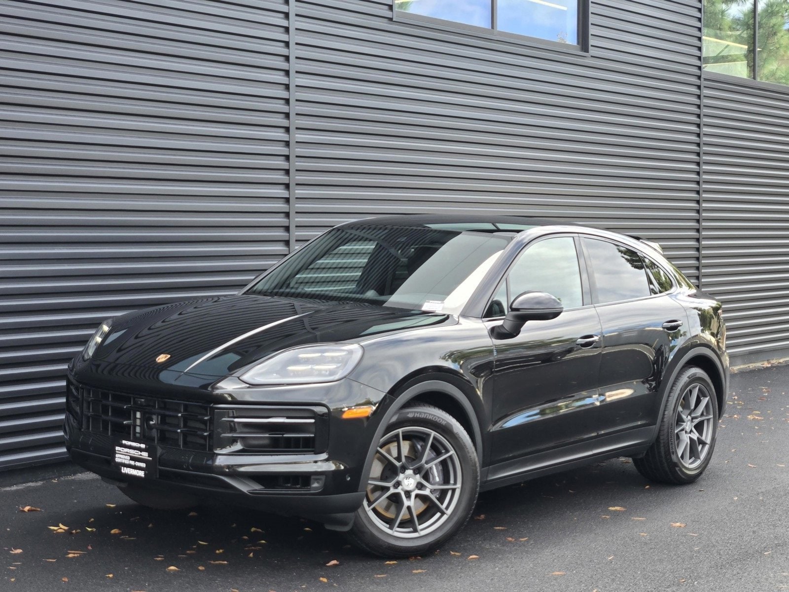2025 Porsche Cayenne Coup Base's photo