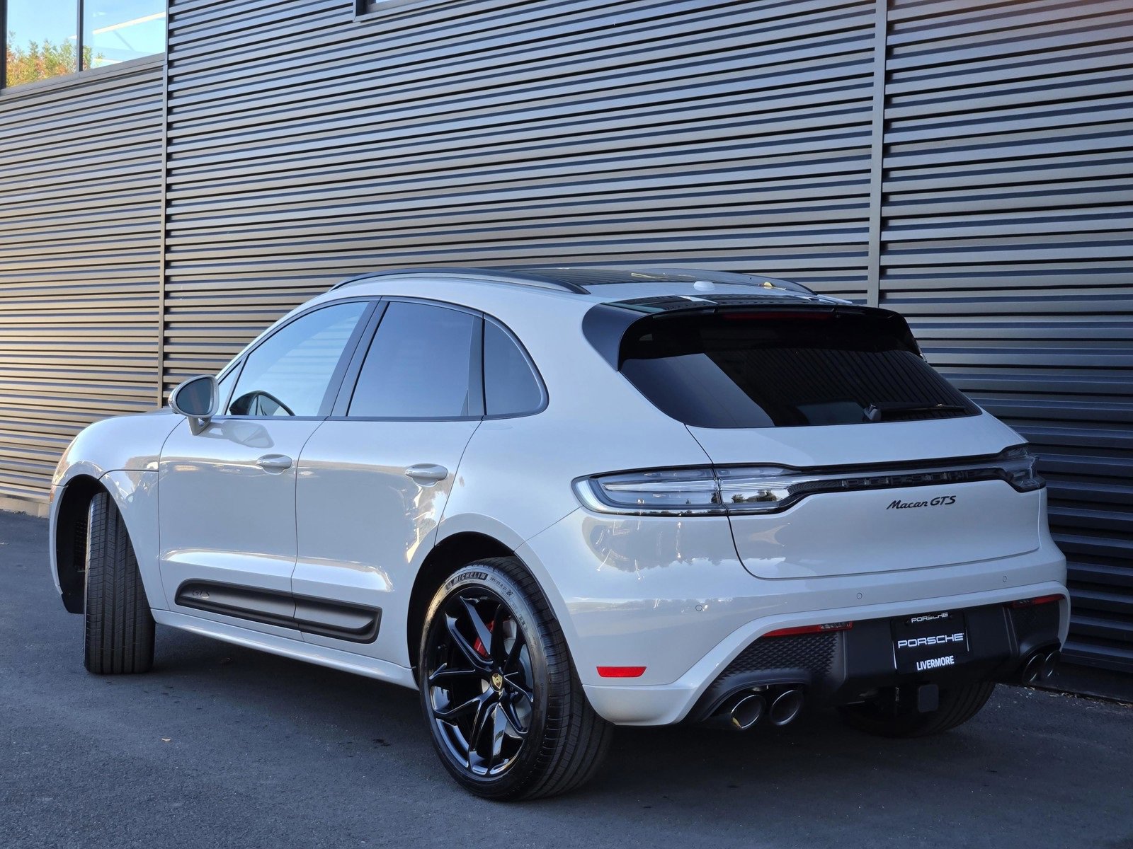 2026 Porsche Macan GTS photo 3