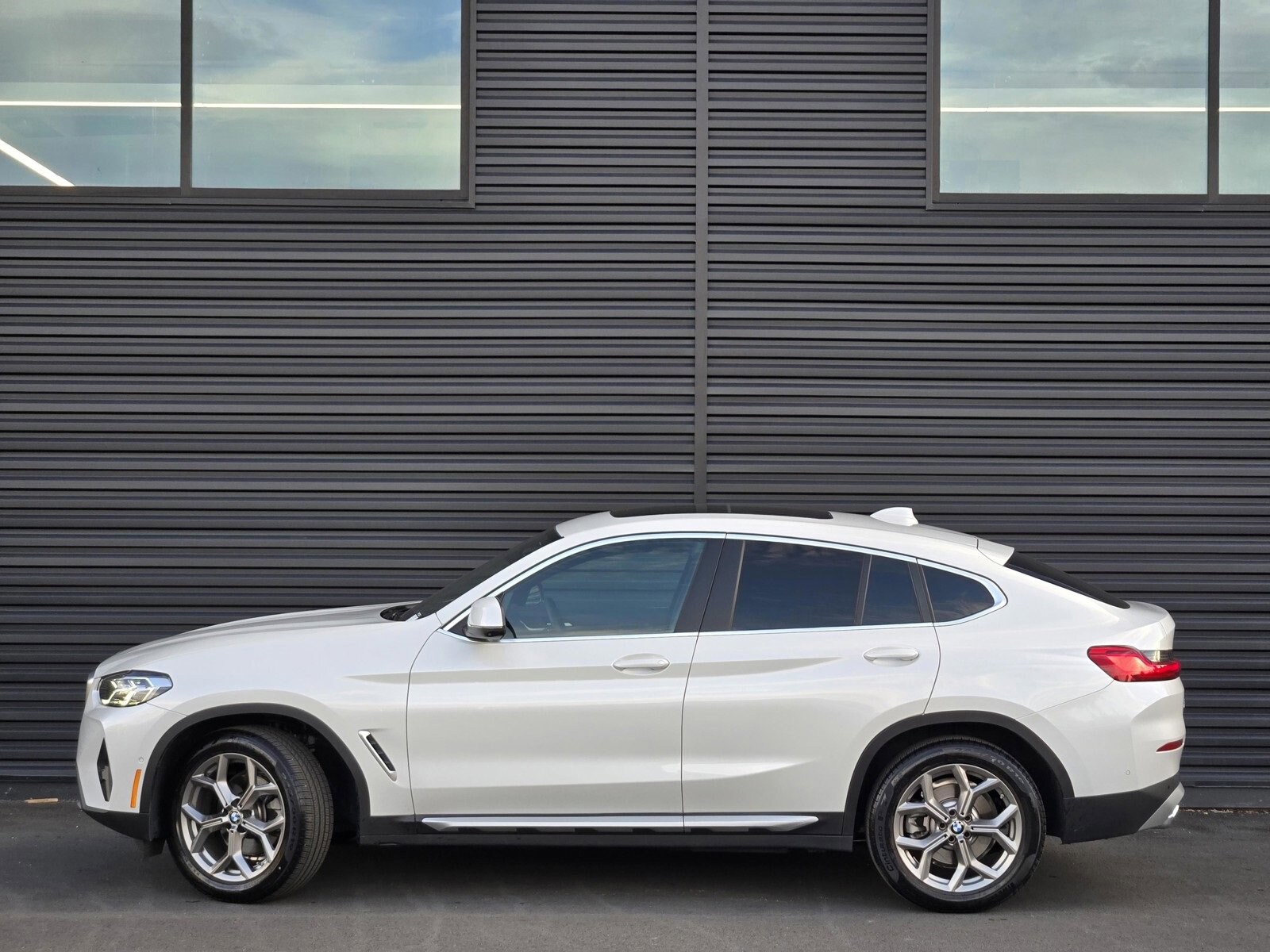 2025 Bmw X4 xDrive30i photo 2