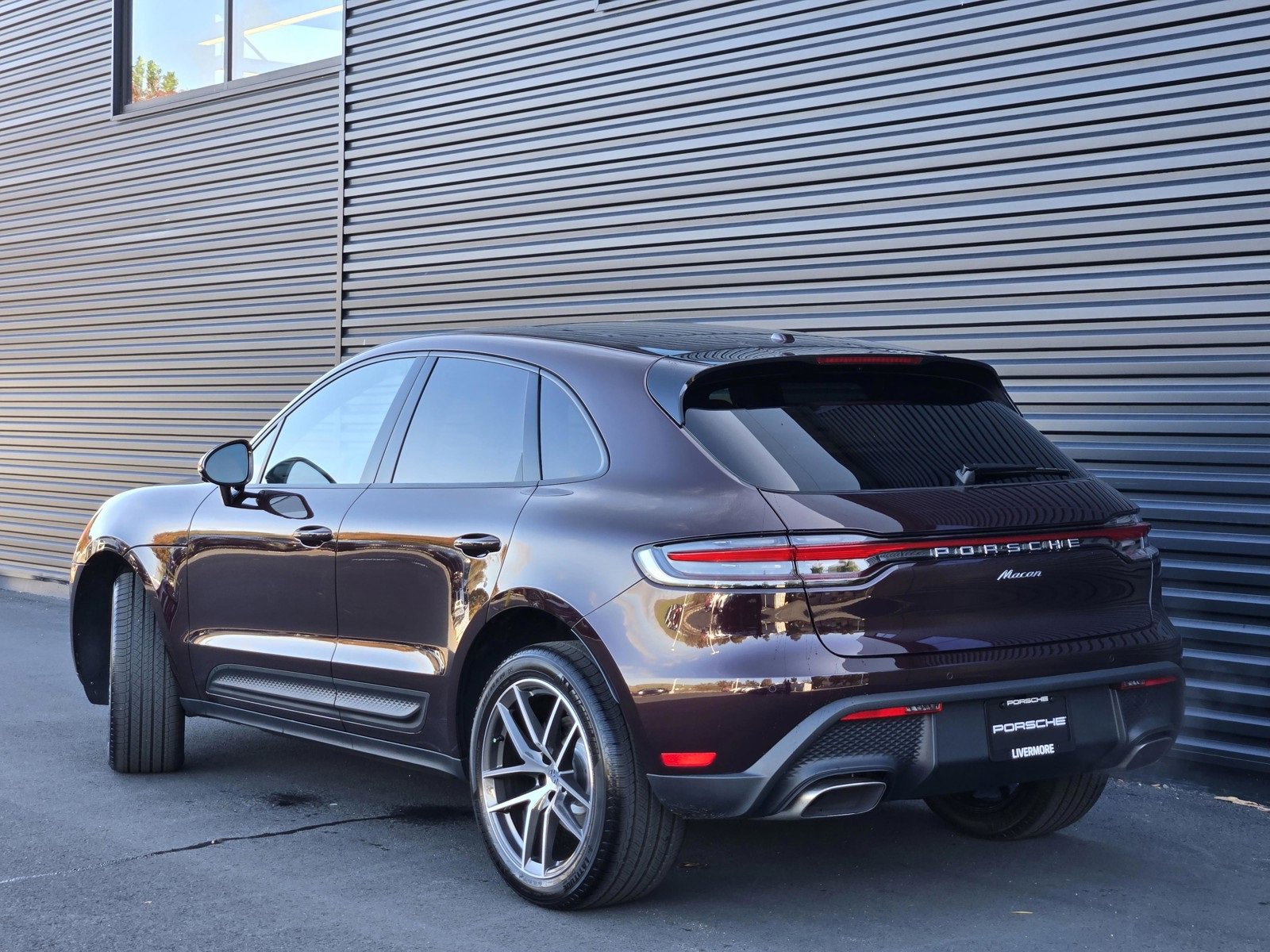 2026 Porsche Macan T photo 3