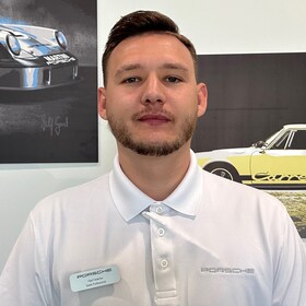 Staff member Vlad V. from 1010333eb99c