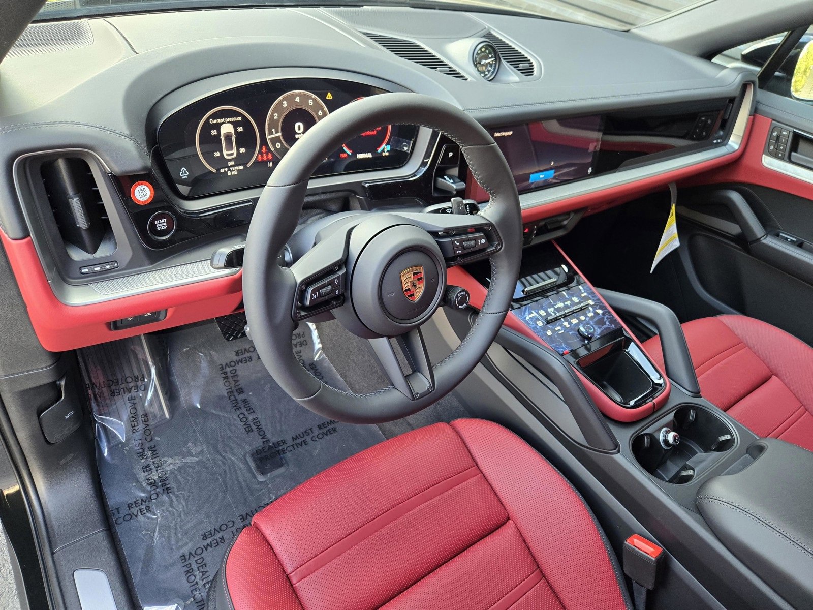 2026 Porsche Cayenne Coupe photo 4