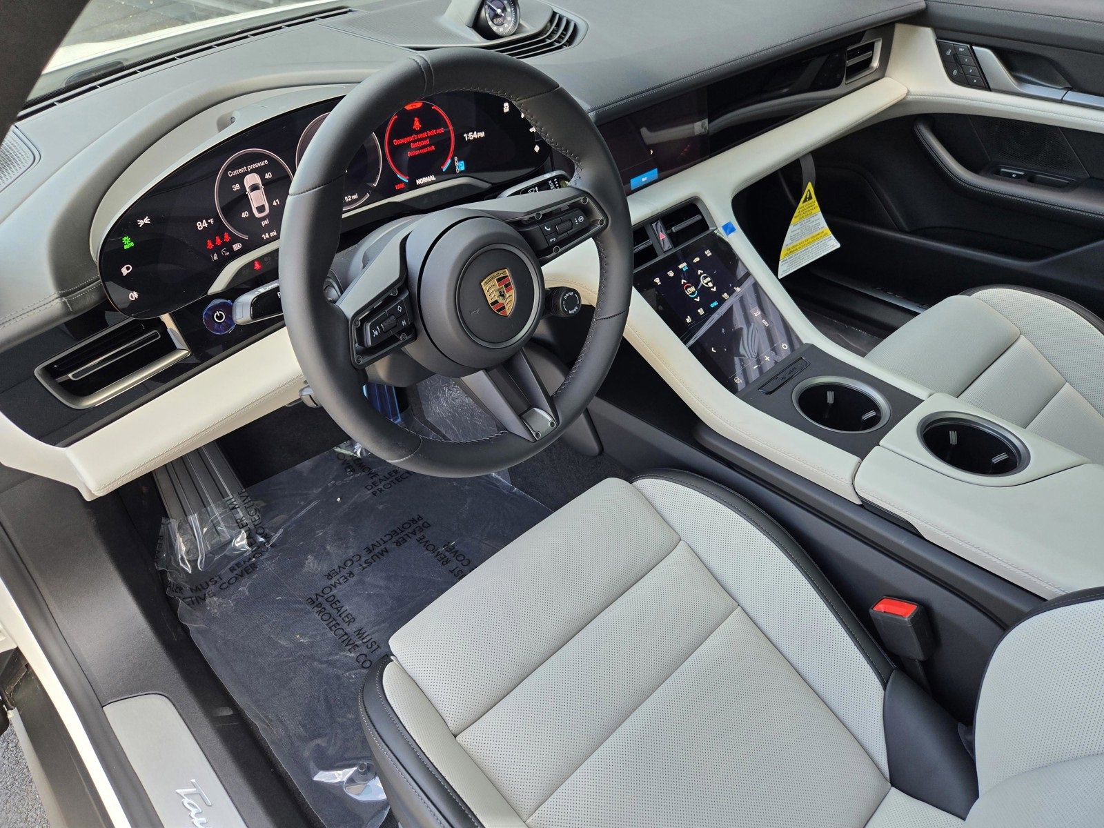 2025 Porsche Taycan photo 4