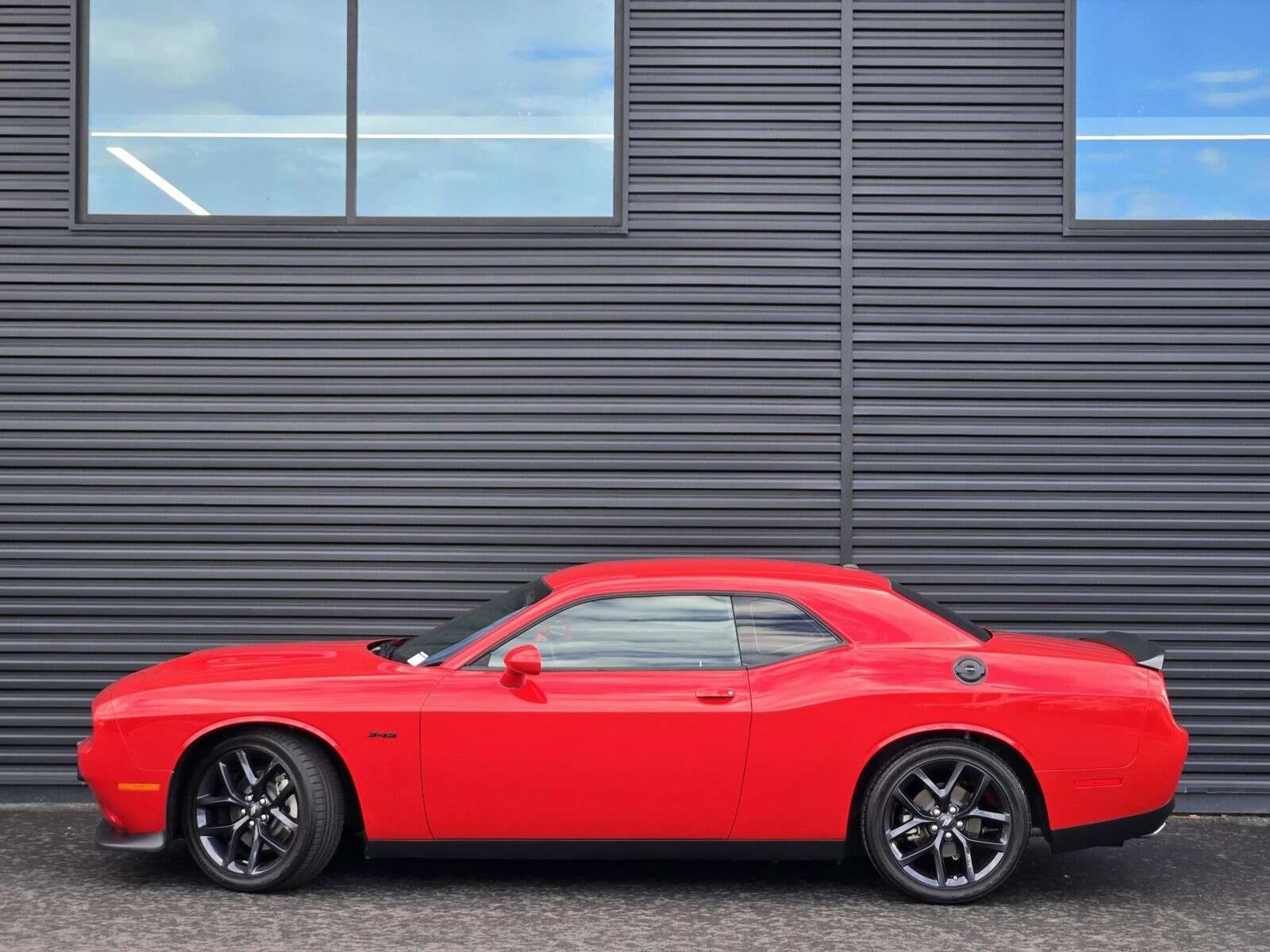 2023 Dodge Challenger R/T photo 2