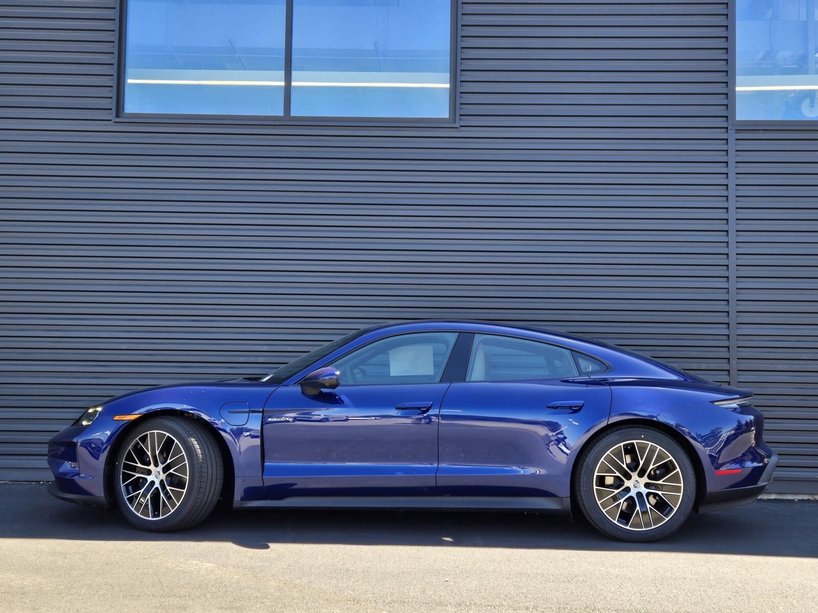 2025 Porsche Taycan 4 photo 2