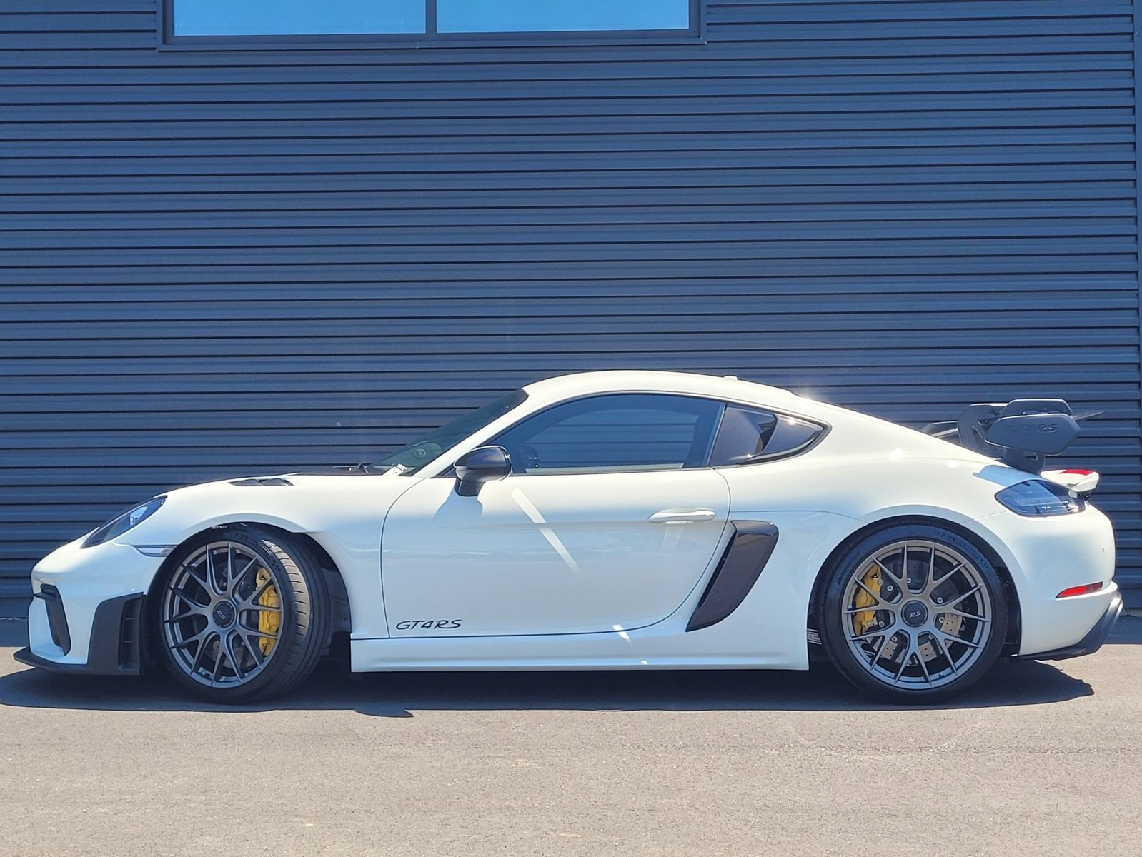 2024 Porsche Cayman GT4 RS photo 2