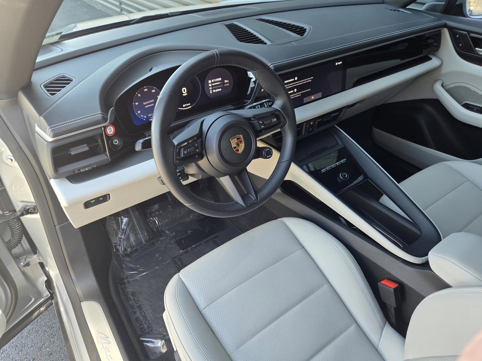 2024 Porsche Macan Electric 4 photo 4