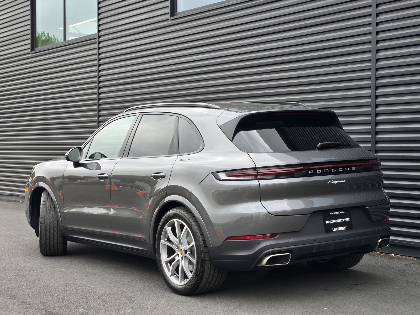 2026 Porsche Cayenne photo 3