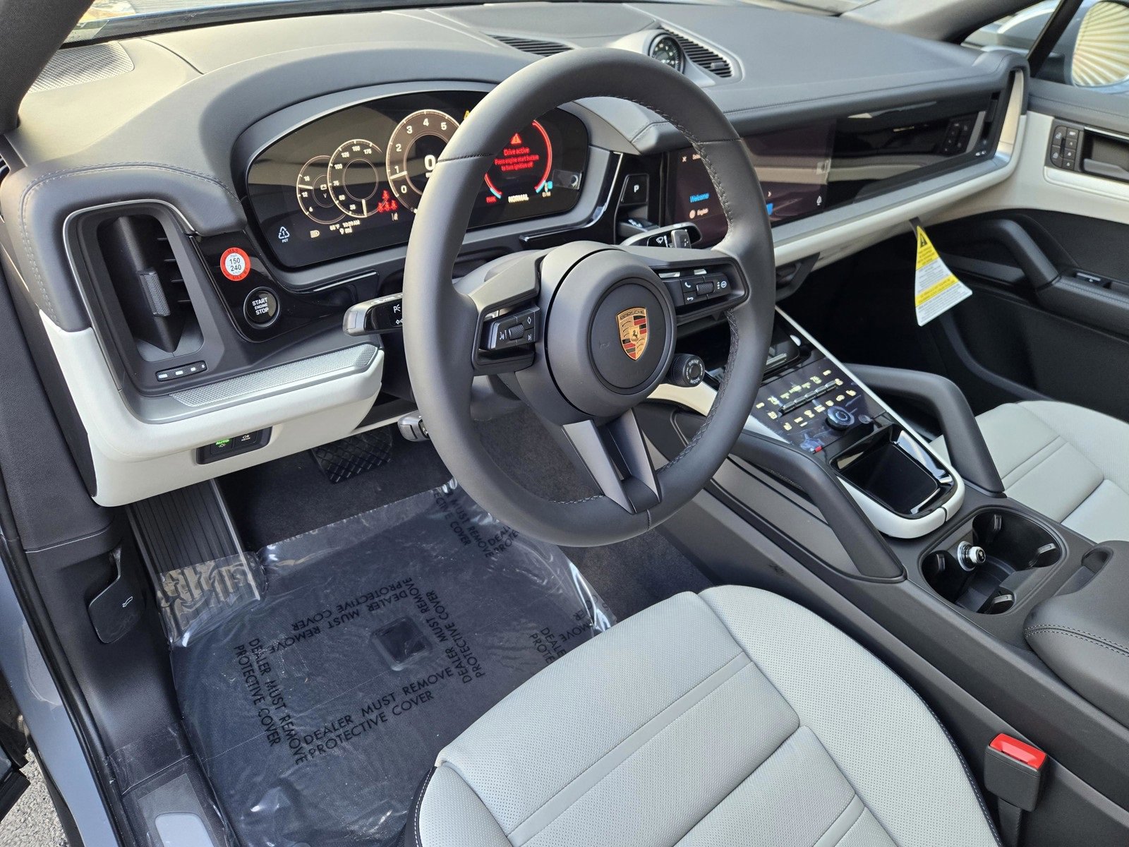 2026 Porsche Cayenne Coupe photo 4