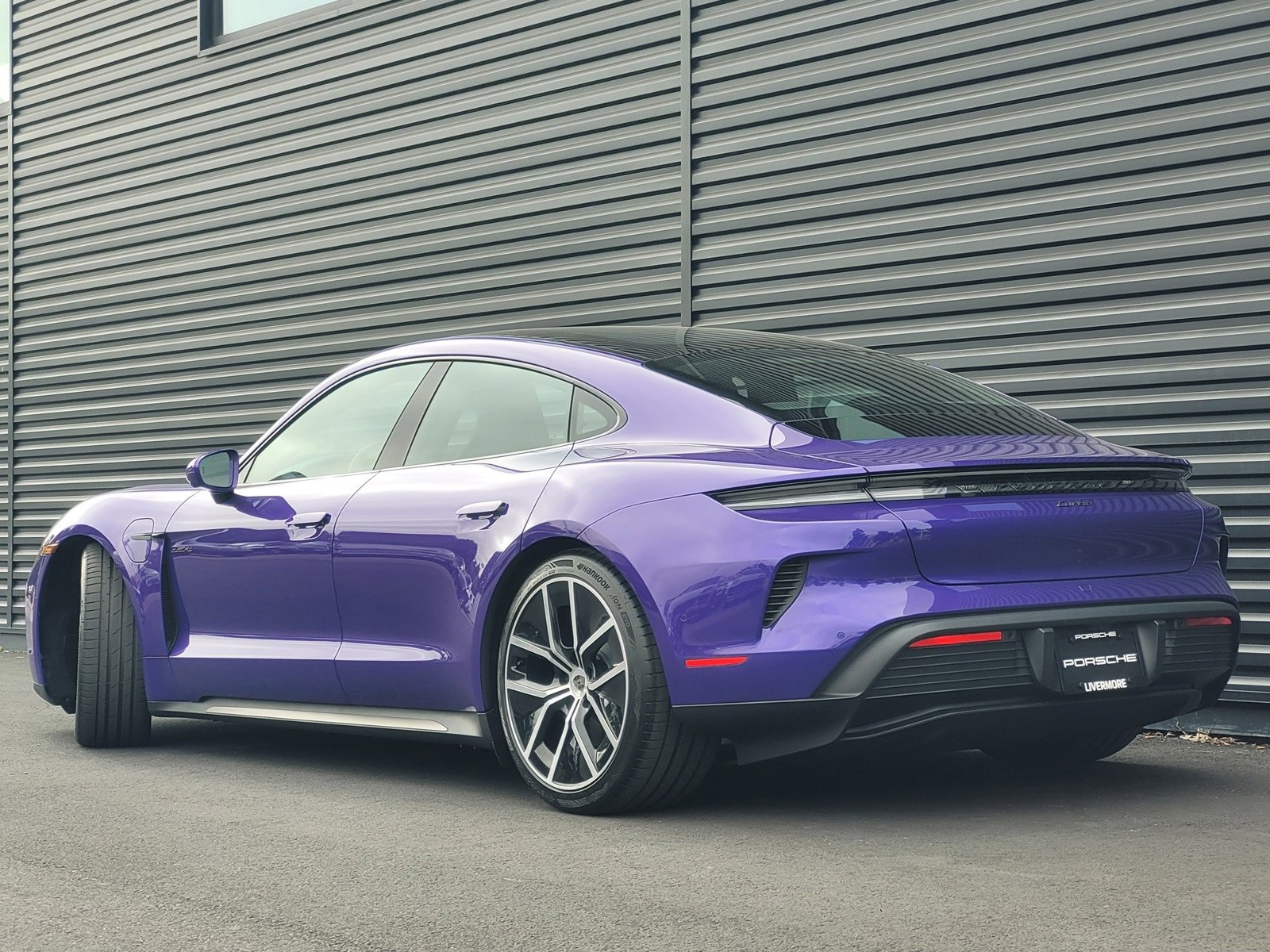 2025 Porsche Taycan Turbo photo 3