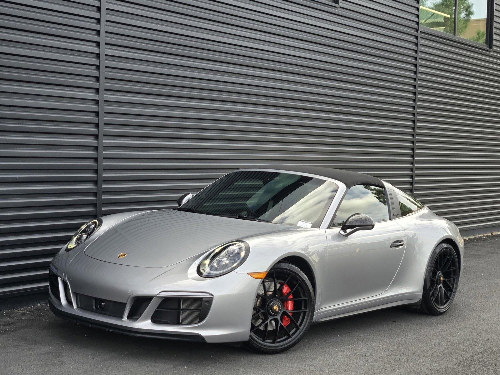 2019 Porsche 911 GTS