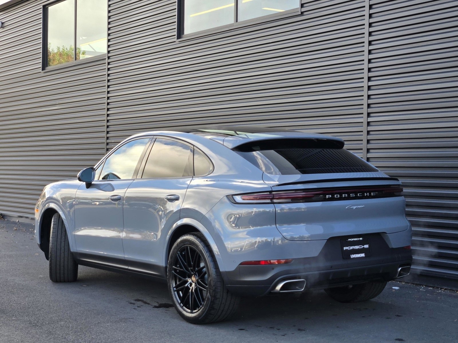 2026 Porsche Cayenne Coupe photo 3