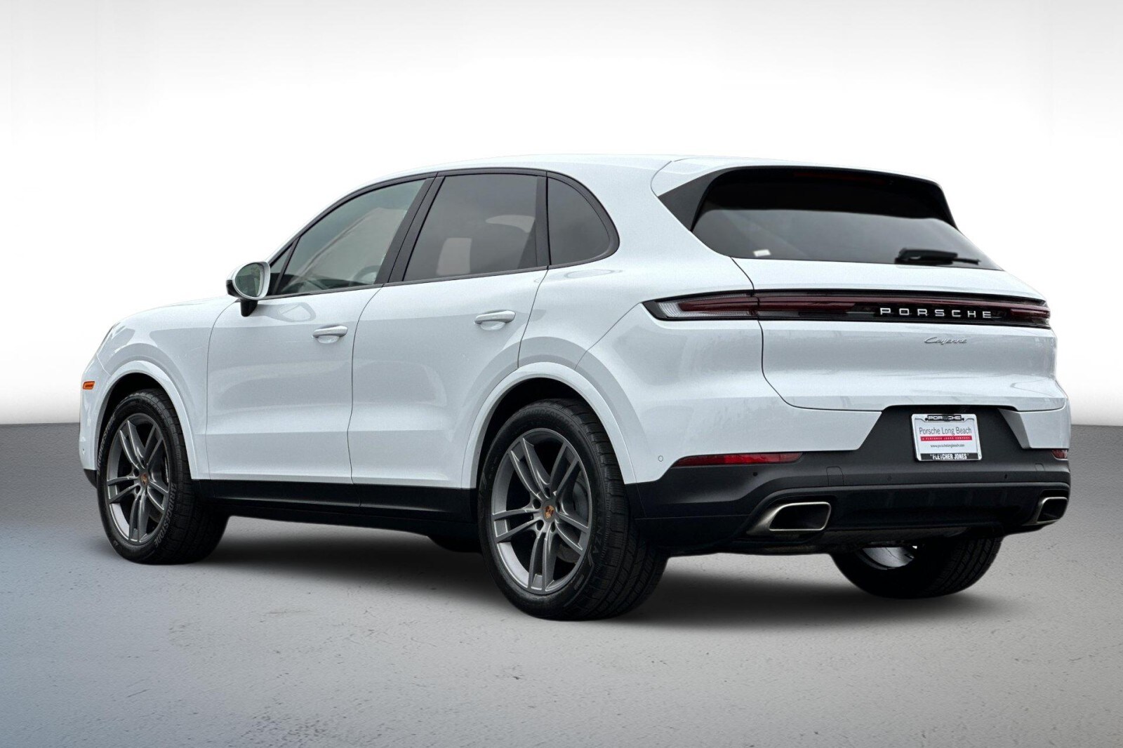 2025 Porsche Cayenne Turbo photo 3