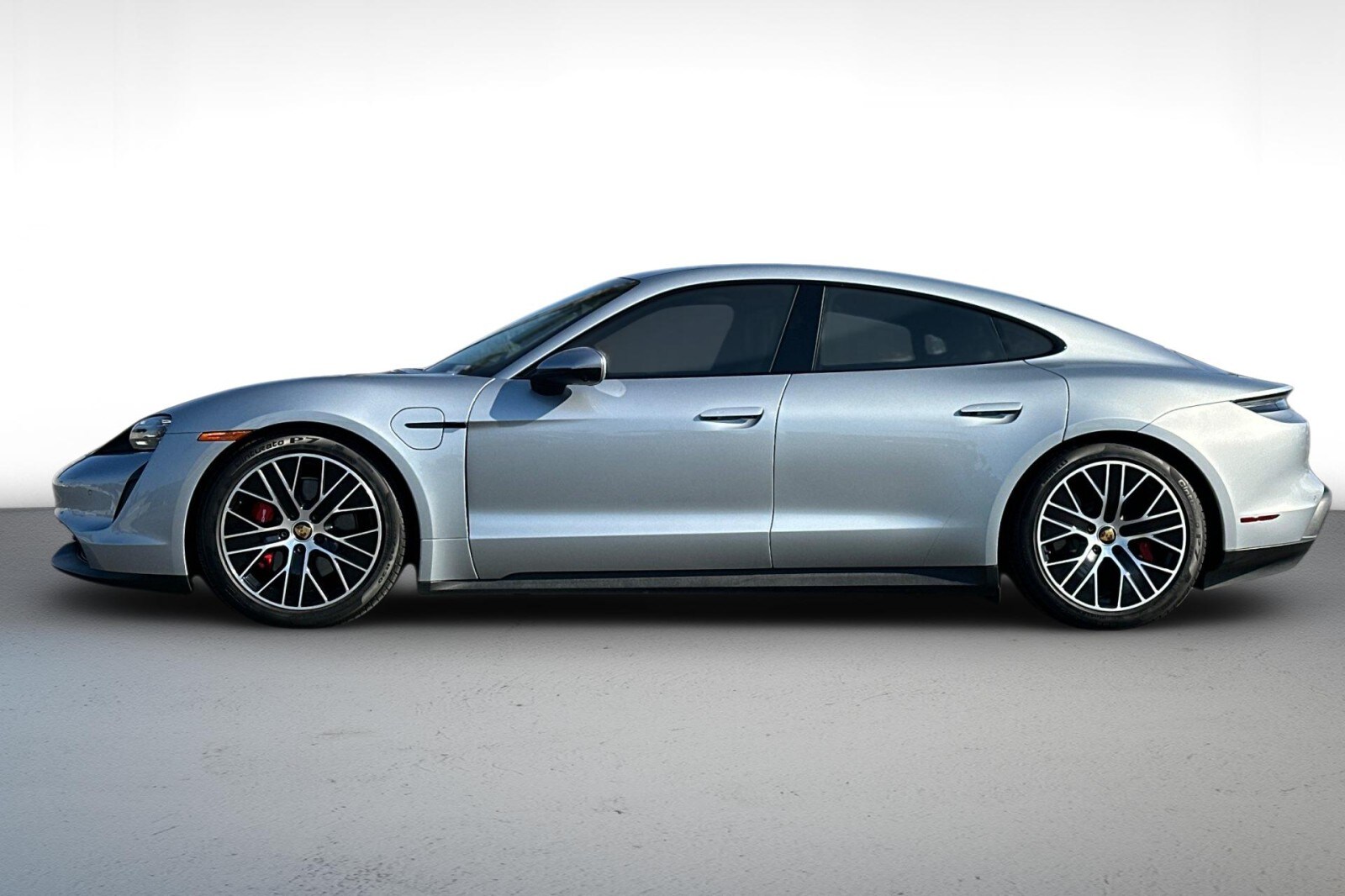 2022 Porsche Taycan 4S photo 2