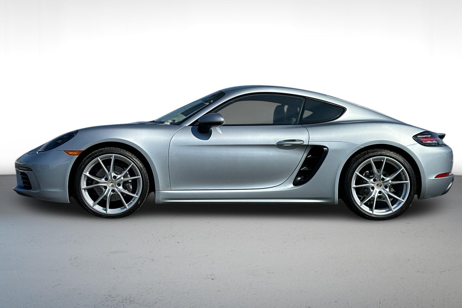 2020 Porsche Cayman T photo 2