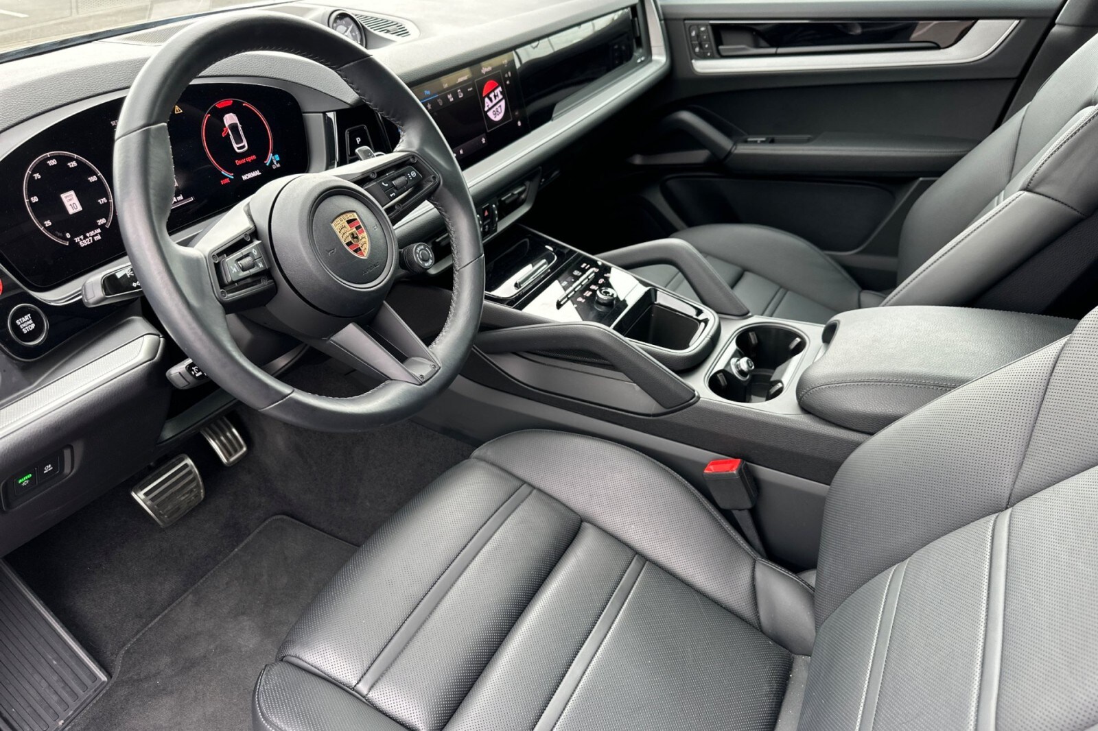 2024 Porsche Cayenne S Coupe photo 4