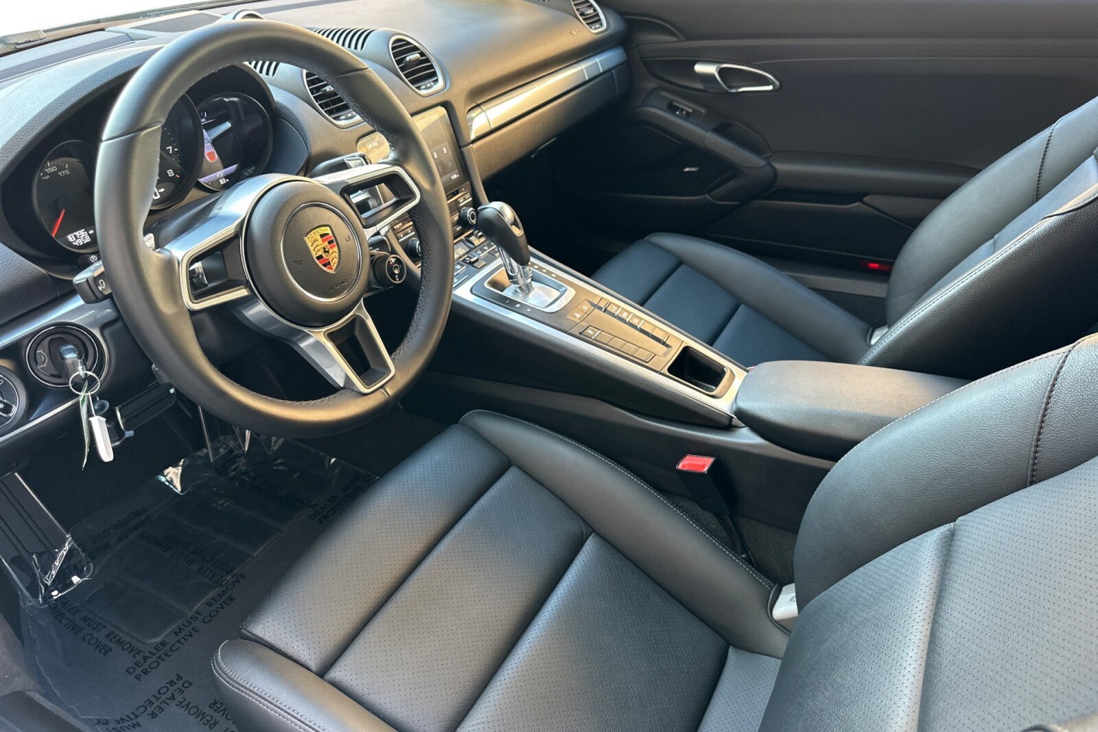 2020 Porsche Cayman T photo 4