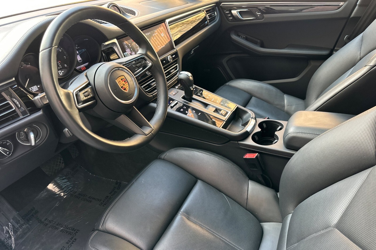 2022 Porsche Macan photo 4