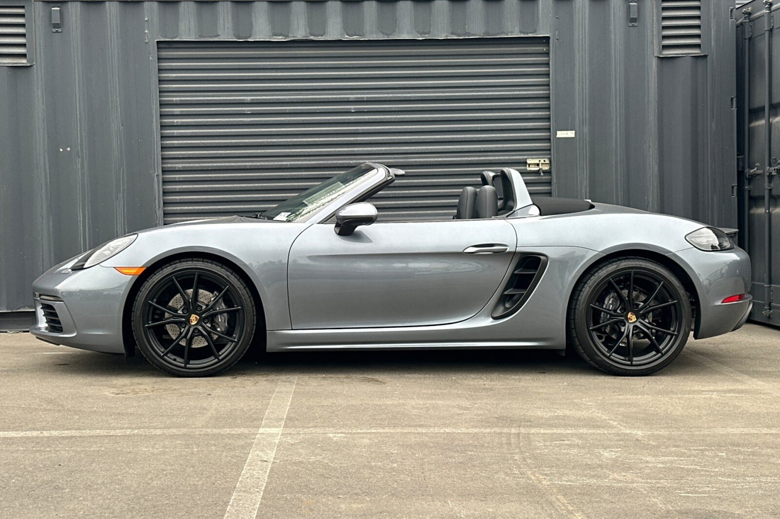 2025 Porsche Boxster photo 2