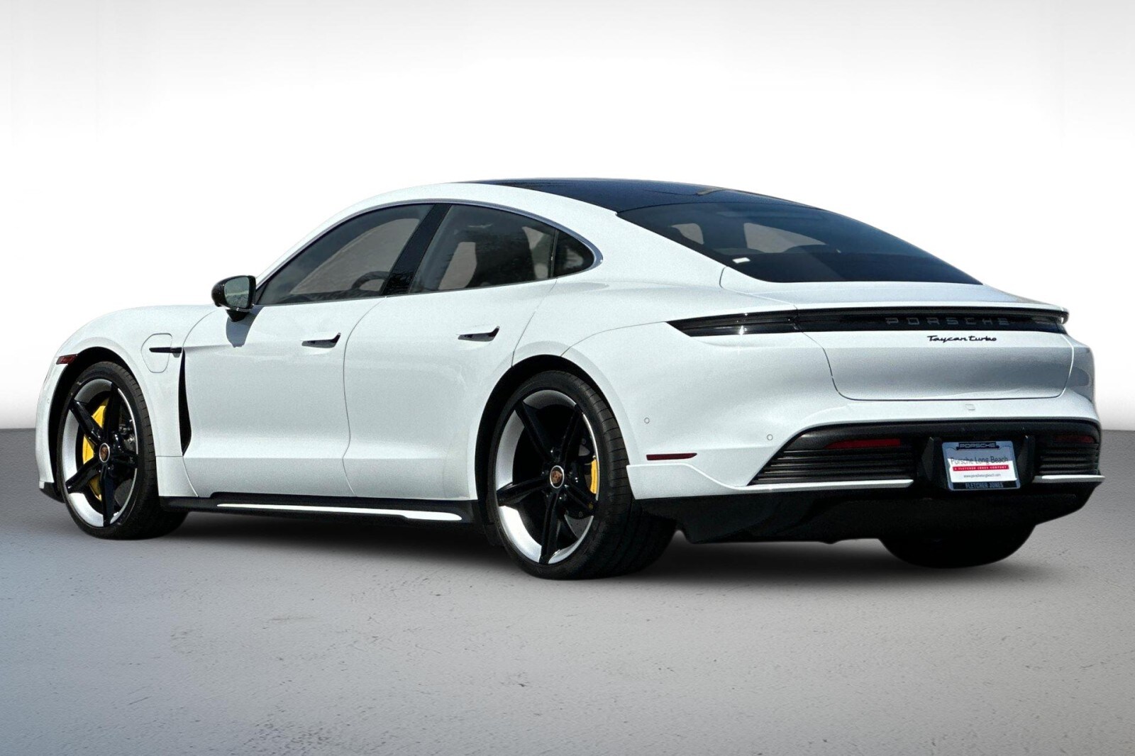 2020 Porsche Taycan Turbo photo 3