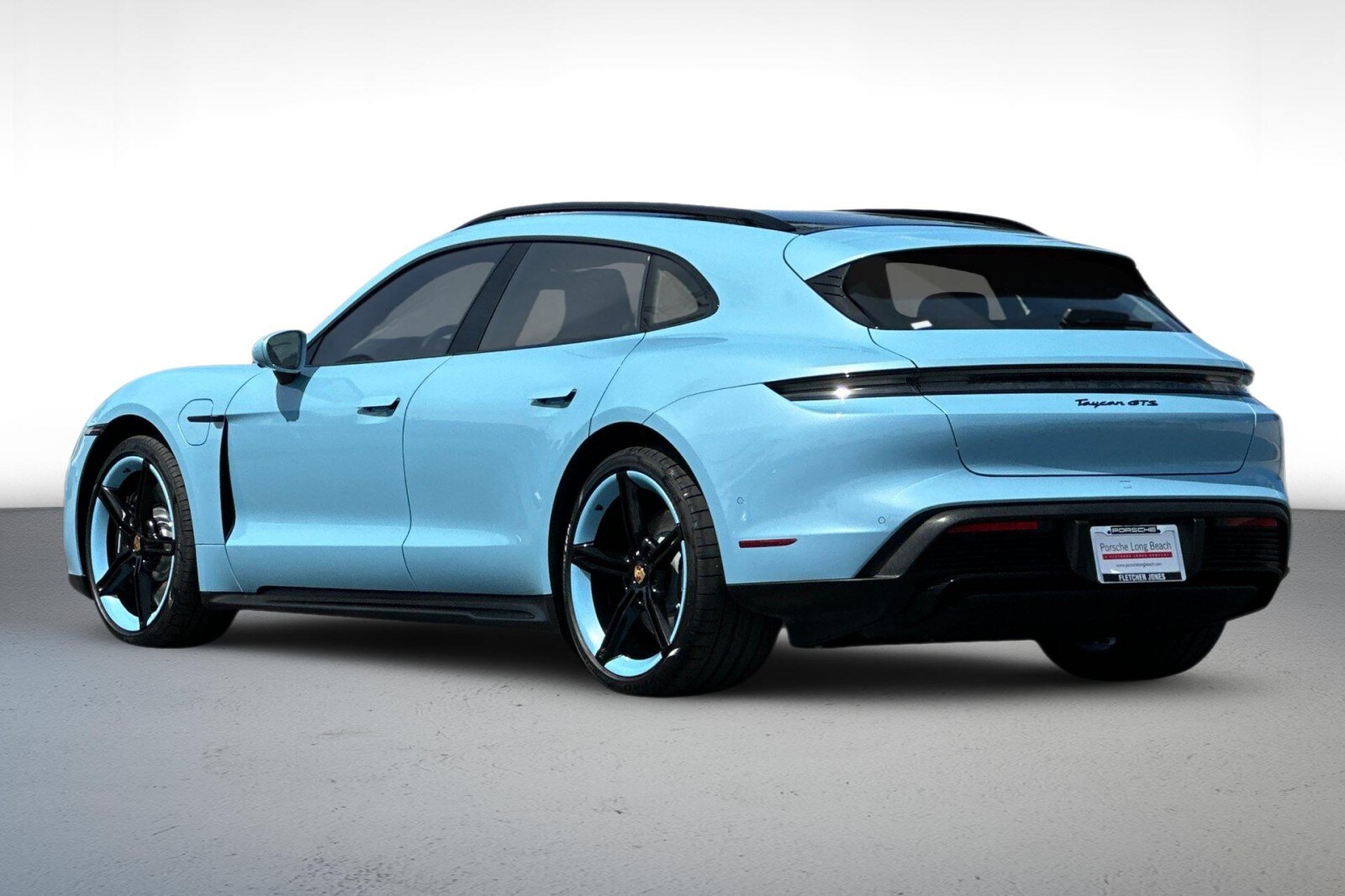 2024 Porsche Taycan GTS Sport Turismo photo 2