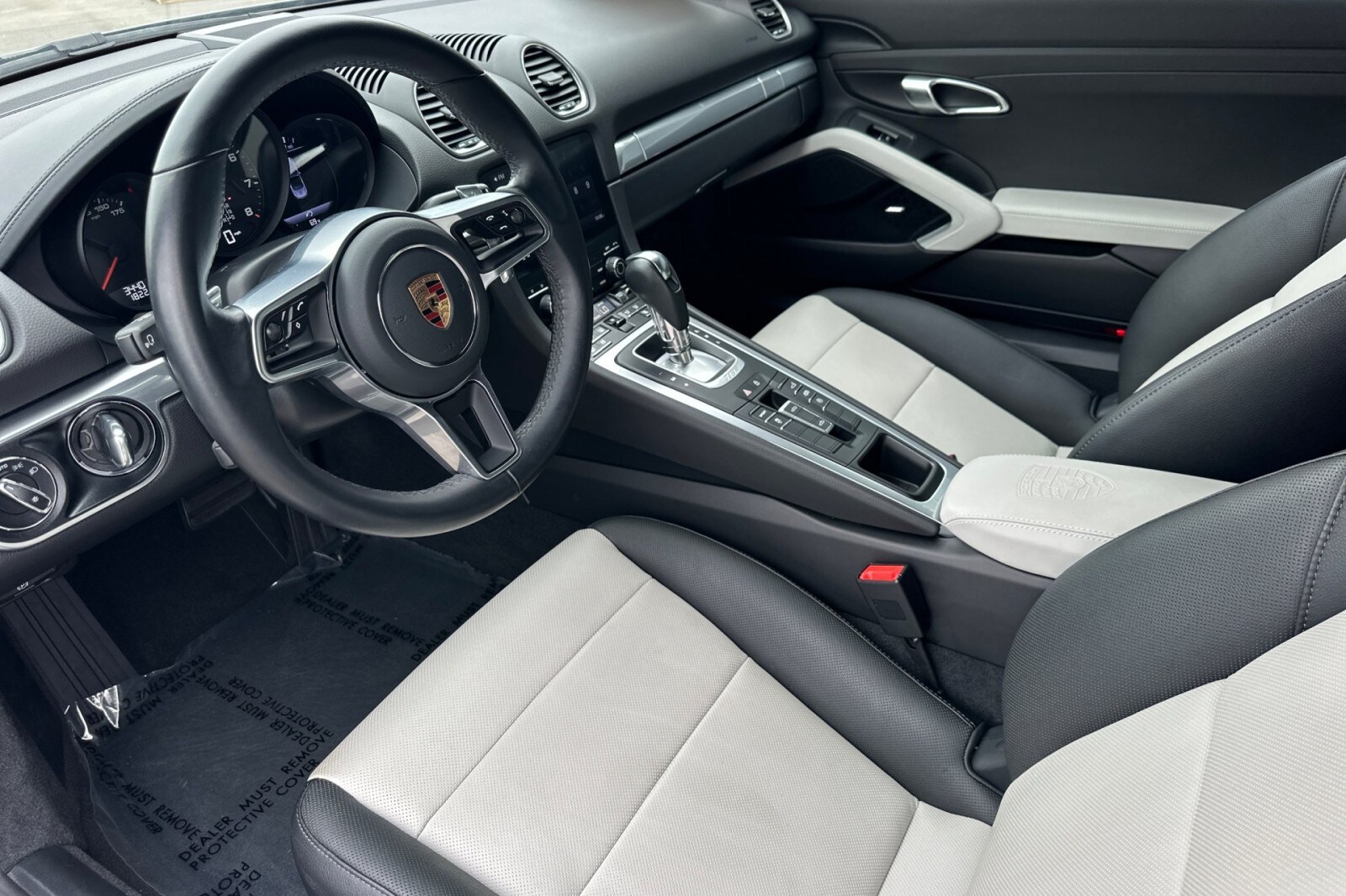 2025 Porsche Boxster photo 4