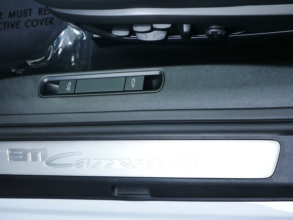 Thumbnail: 2025 Porsche 911 - 14