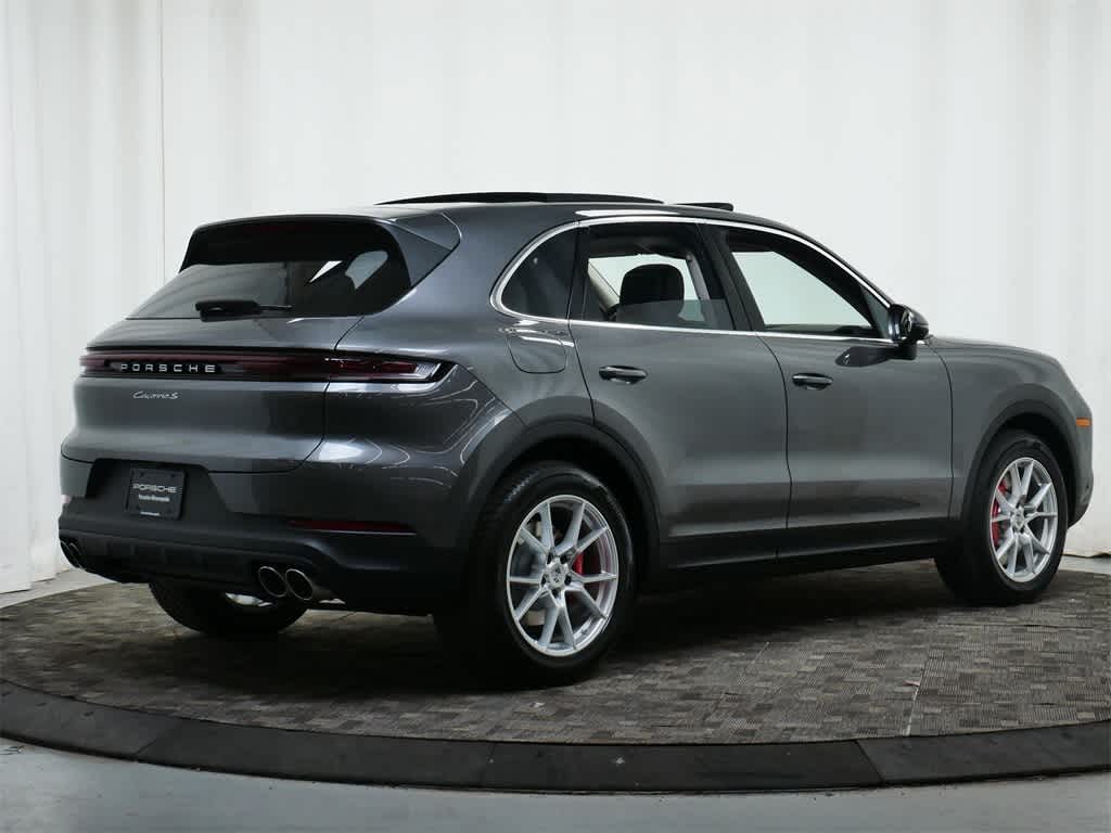Thumbnail: 2026 Porsche Cayenne - 7