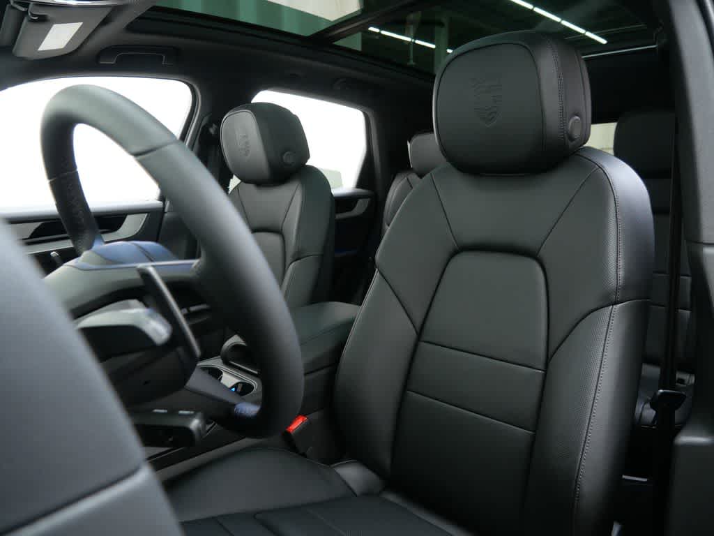 Thumbnail: 2026 Porsche Cayenne - 5