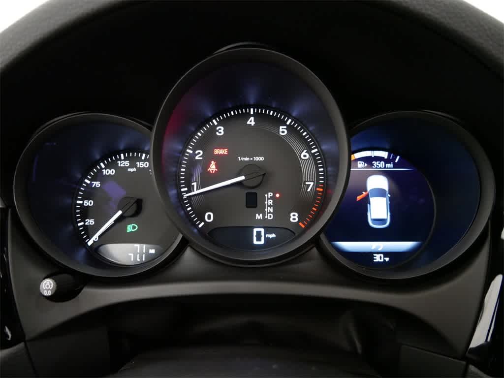 Thumbnail: 2025 Porsche Macan - 26