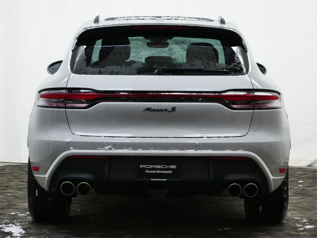 Thumbnail: 2026 Porsche Macan - 6