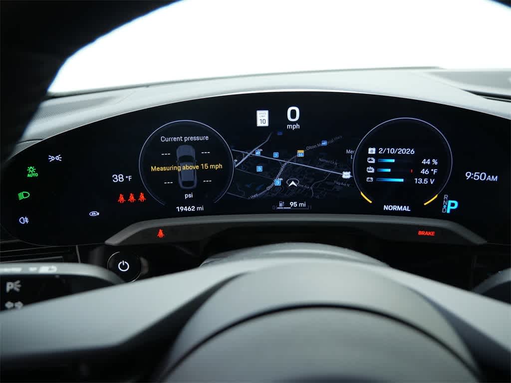 Thumbnail: 2023 Porsche Taycan - 23