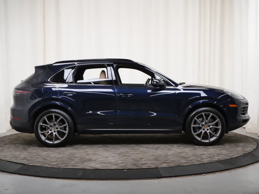 Thumbnail: 2023 Porsche Cayenne - 8