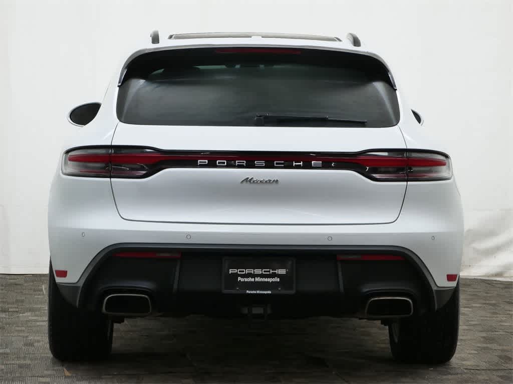 Thumbnail: 2025 Porsche Macan - 6