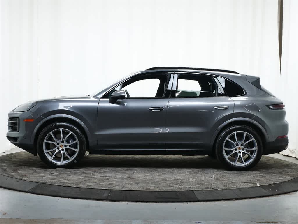 Thumbnail: 2025 Porsche Cayenne - 2